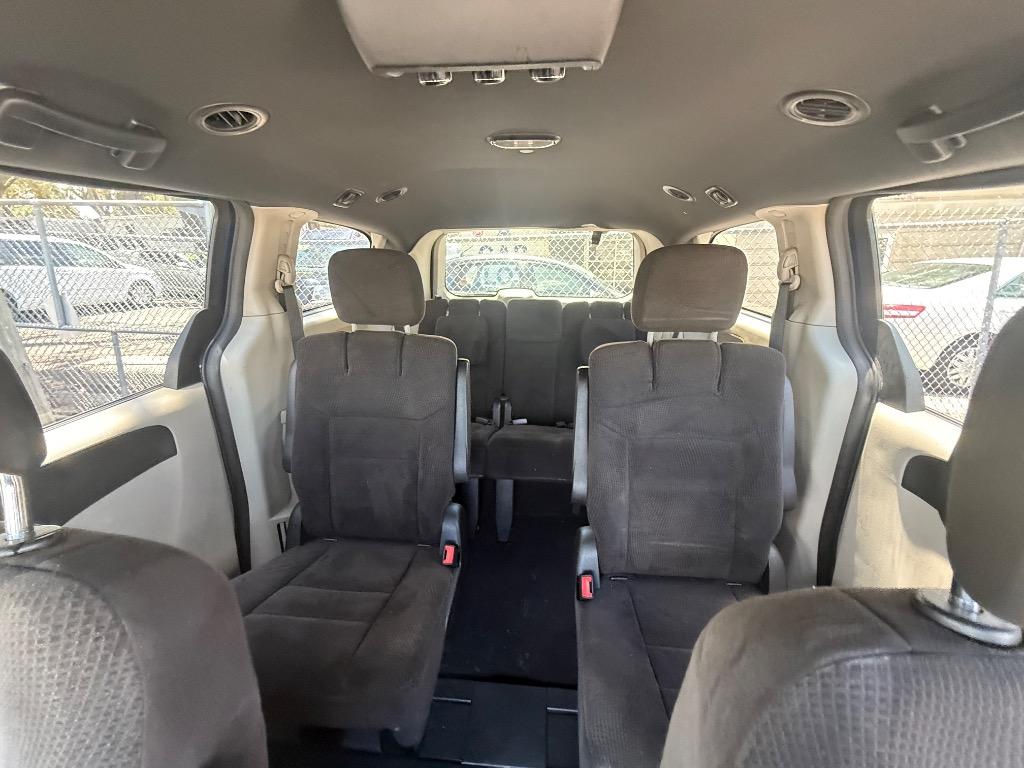 2014 Dodge Grand Caravan - $7,950
