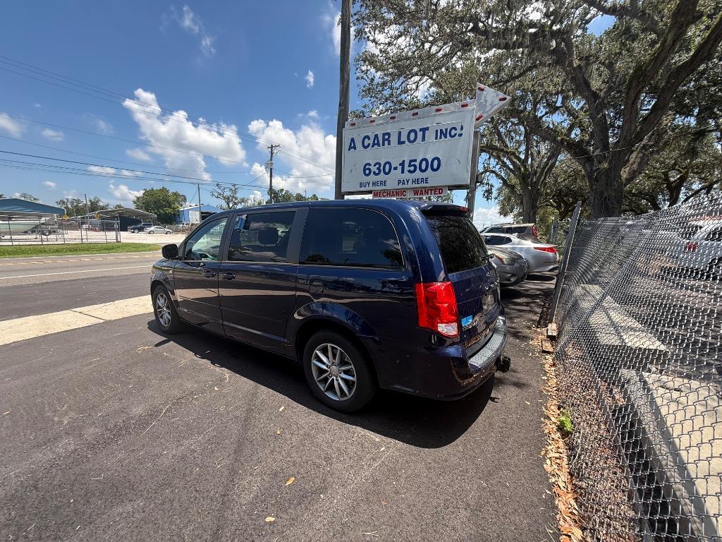 2014 Dodge Grand Caravan - $7,950