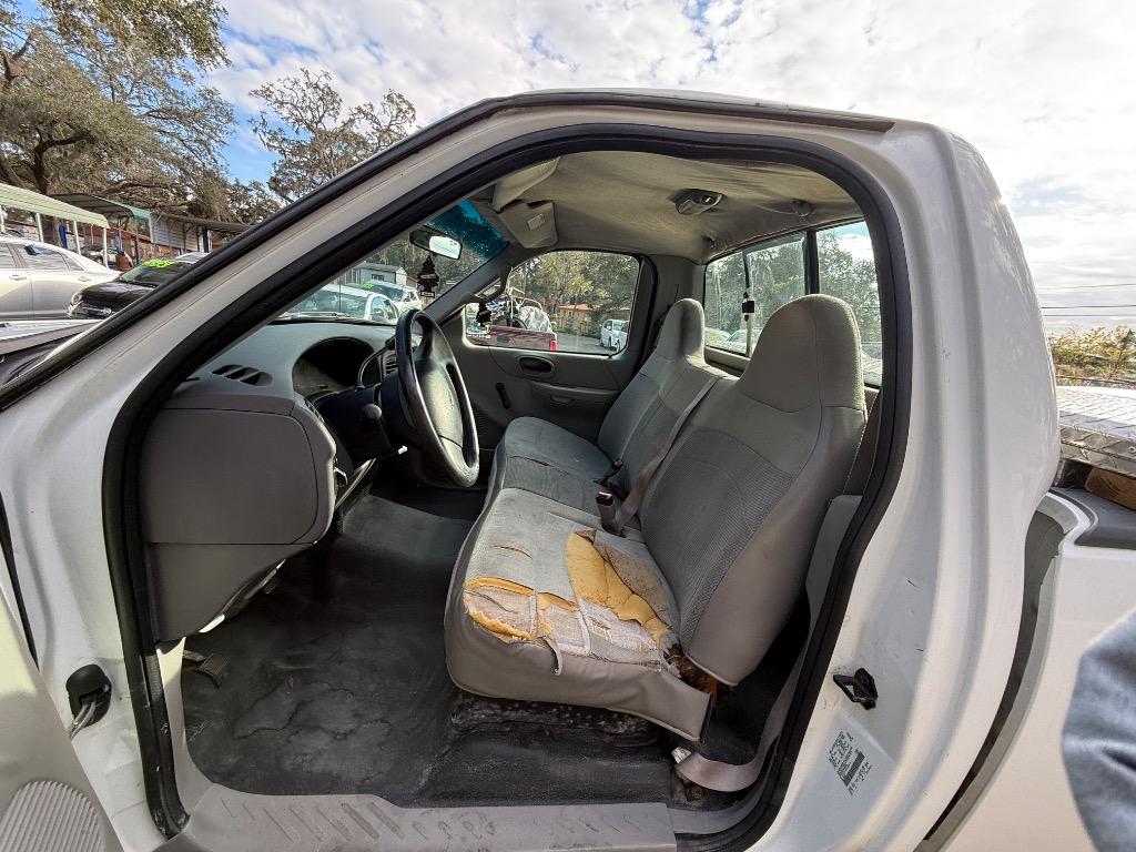 1999 Ford F-150 XLT photo