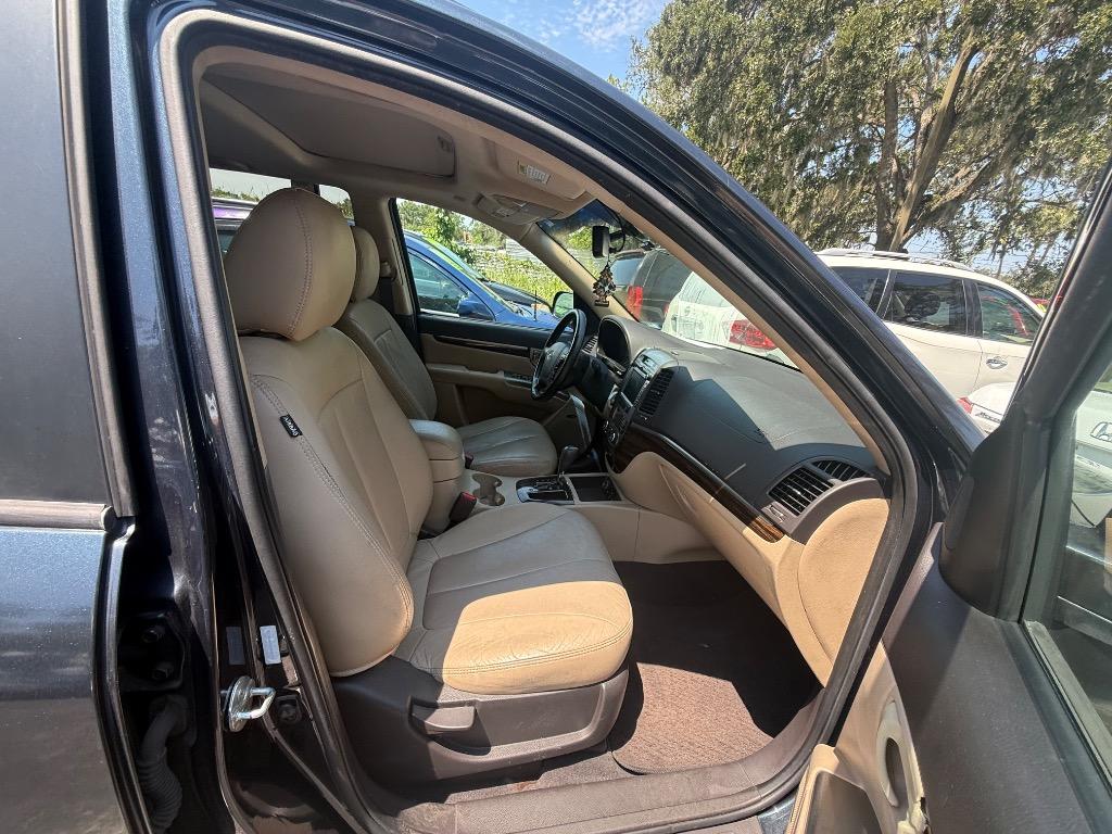 2011 Hyundai Santa Fe - $7,500