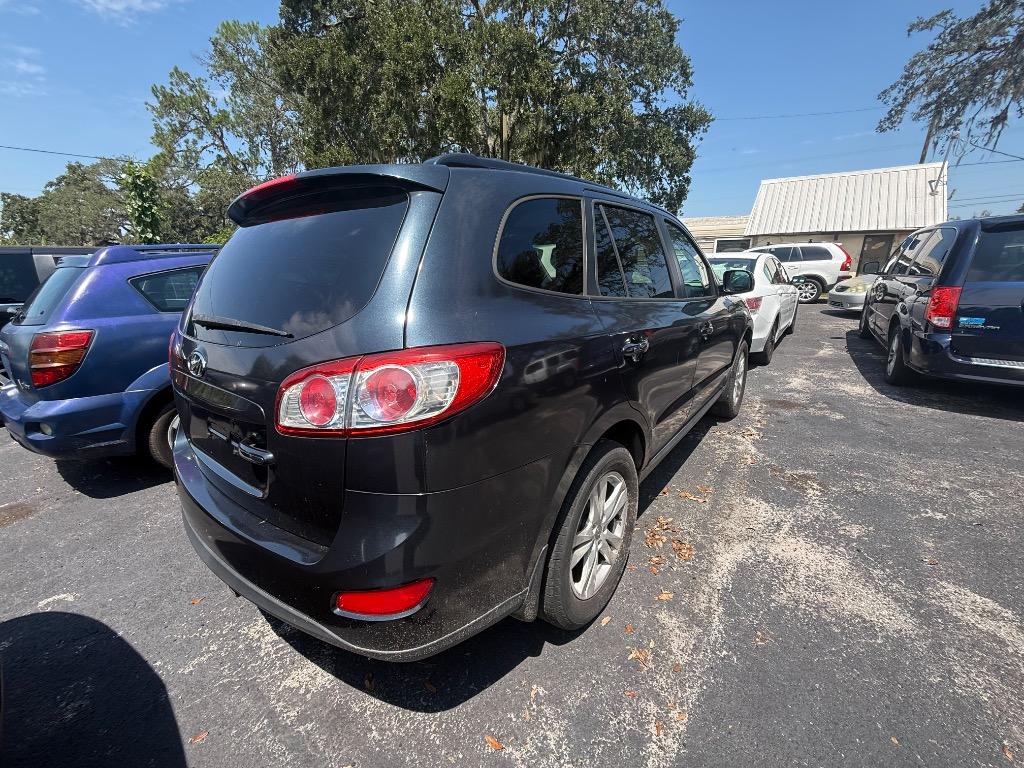 2011 Hyundai Santa Fe - $7,500