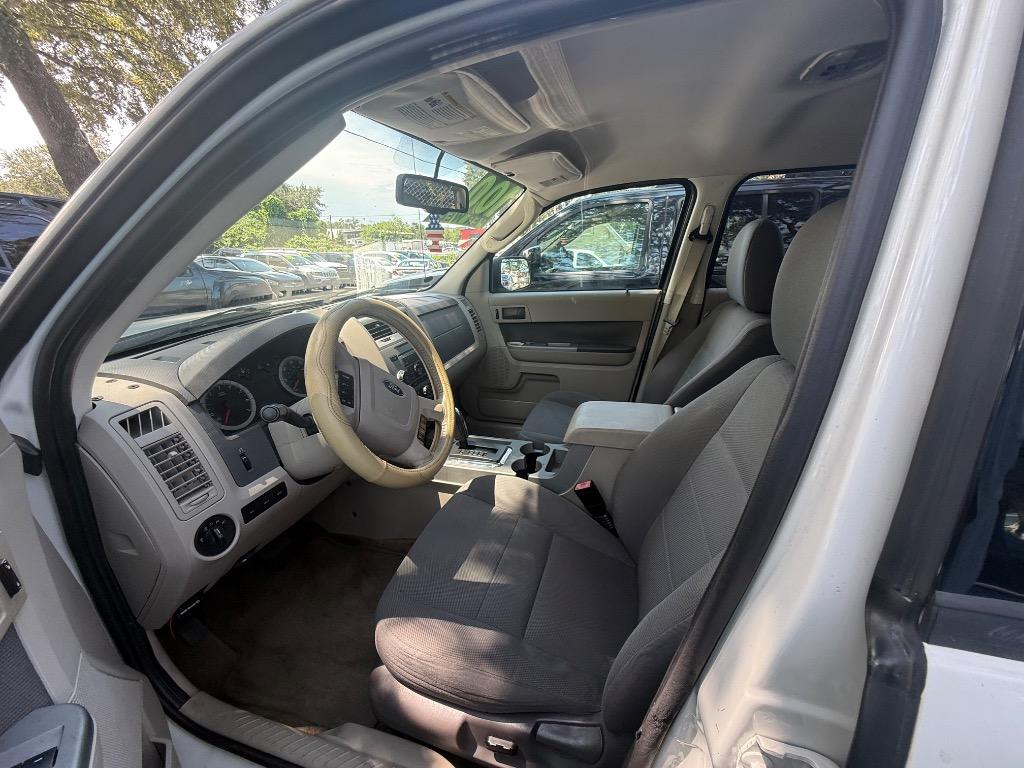 2009 Ford Escape - $7,950