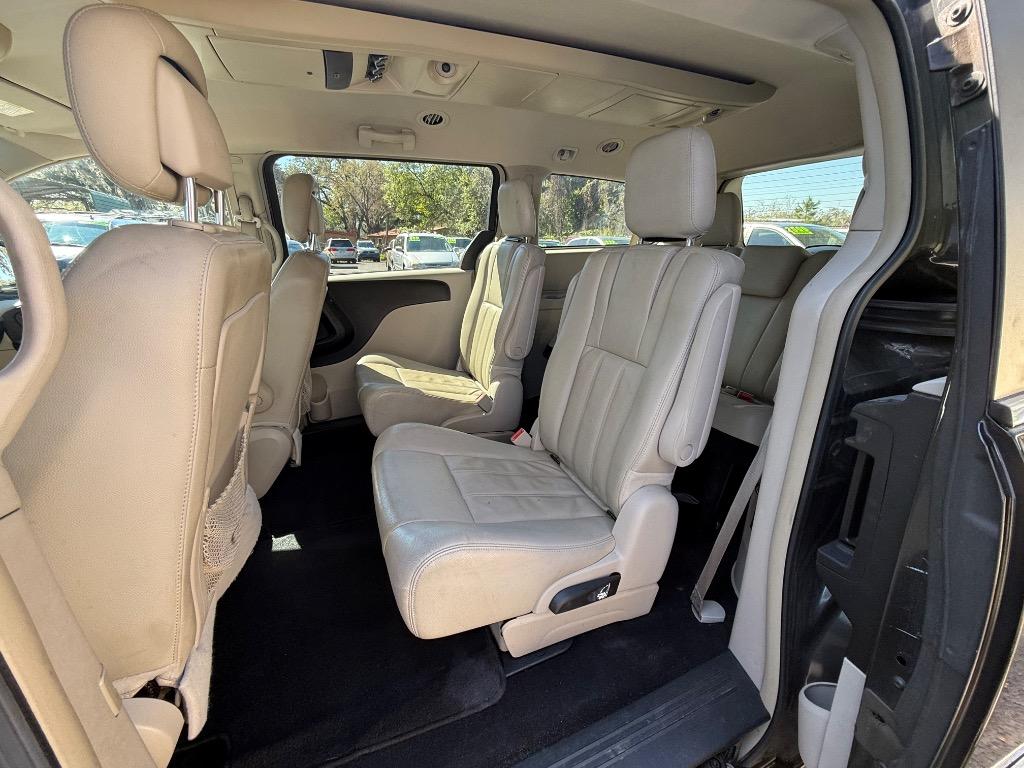 2012 Chrysler Town & Country Touring photo