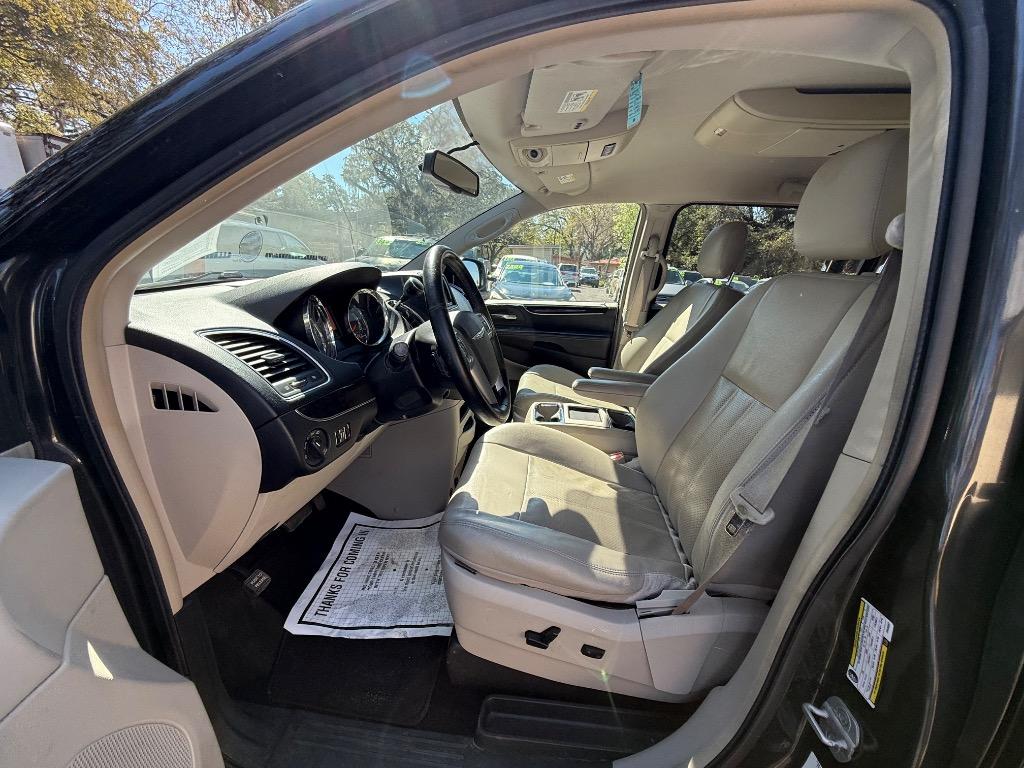 2012 Chrysler Town & Country Touring photo
