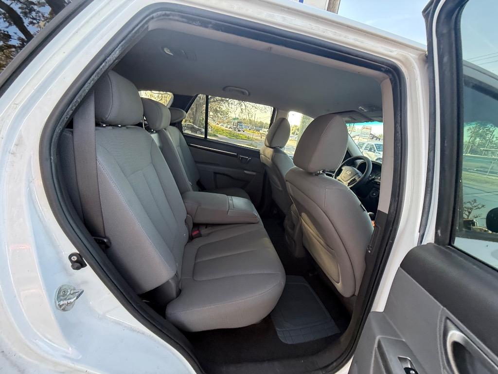 2011 Hyundai Santa Fe GLS photo