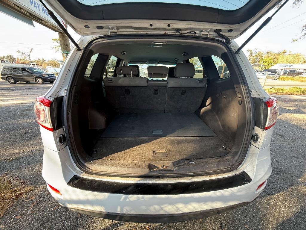 2011 Hyundai Santa Fe GLS photo