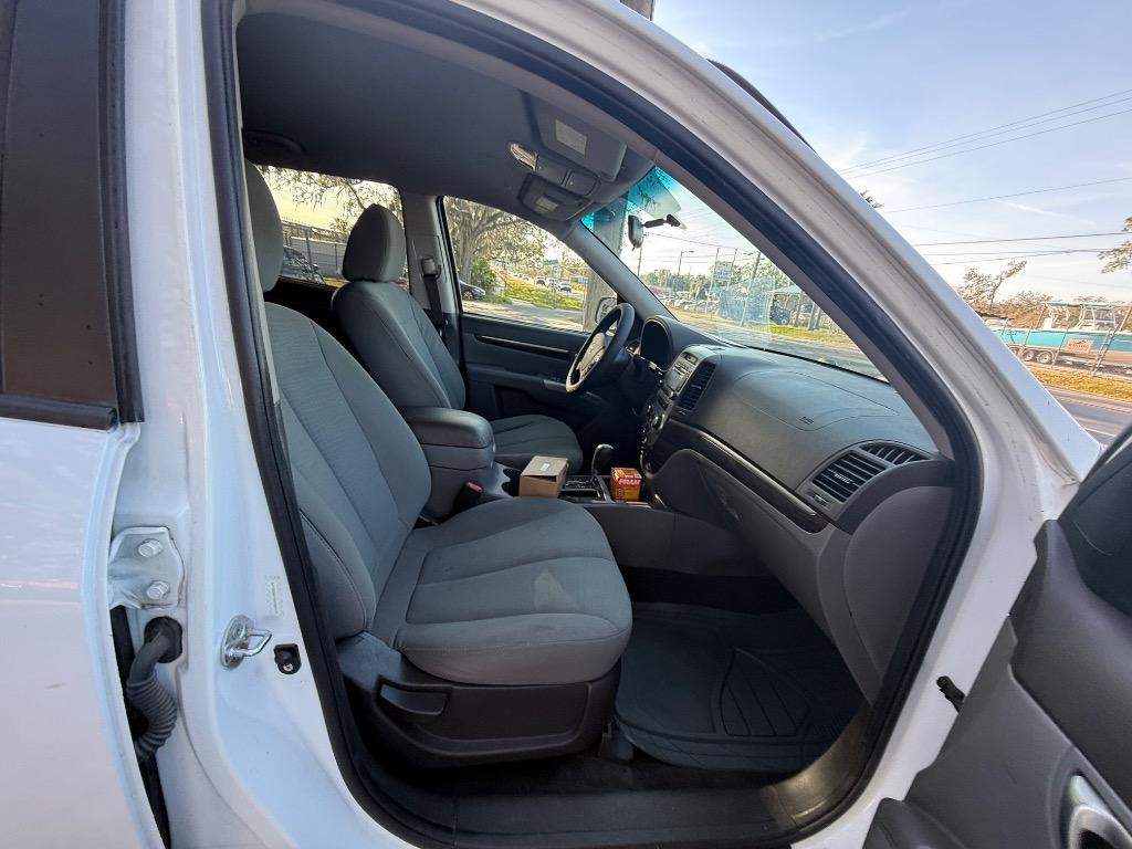 2011 Hyundai Santa Fe GLS photo