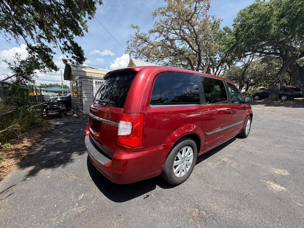 2013 Chrysler Town & Country Touring photo