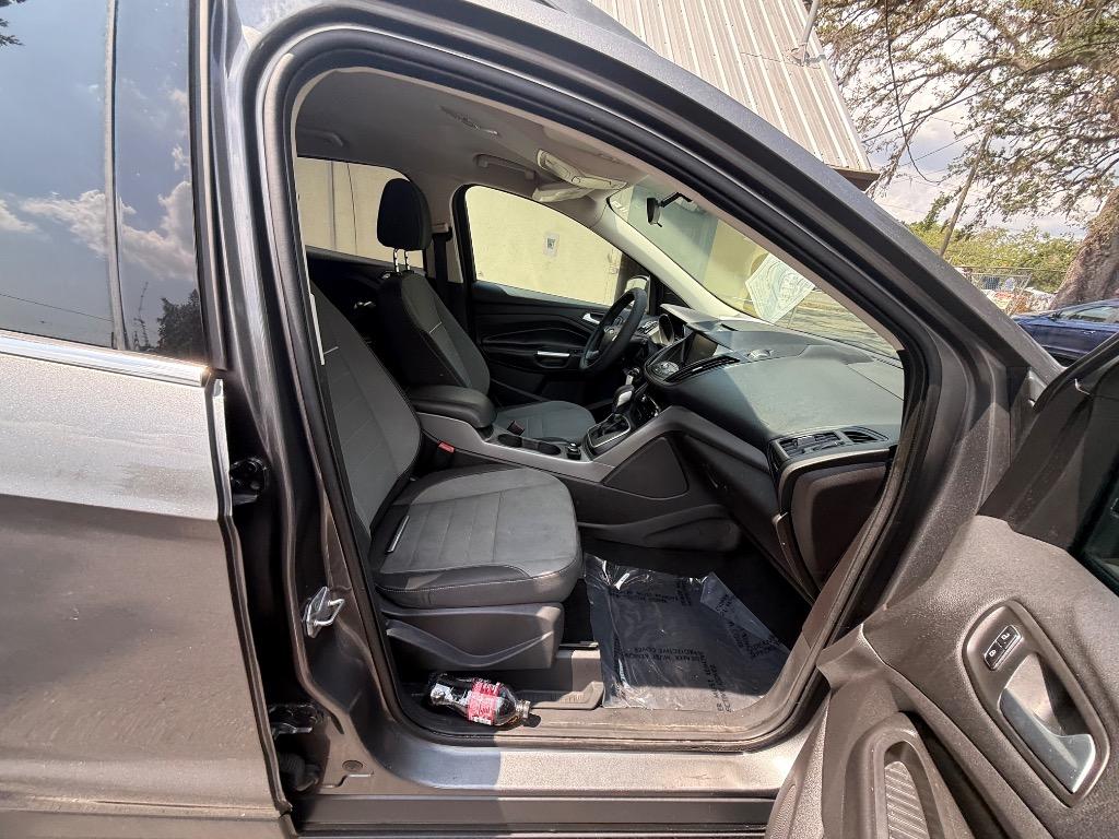 2014 Ford Escape SE photo