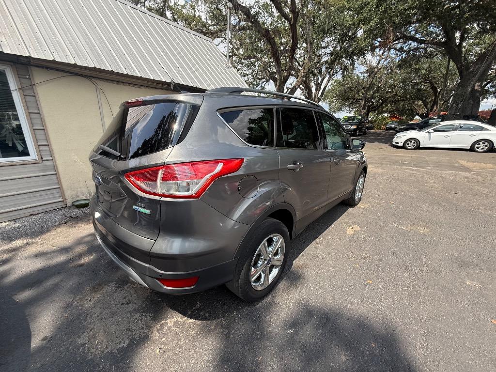 2014 Ford Escape SE photo