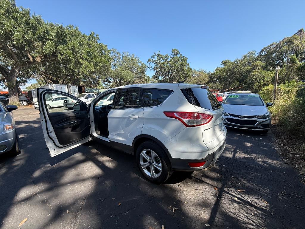 2016 Ford Escape SE 4d Suv 4wd  photo