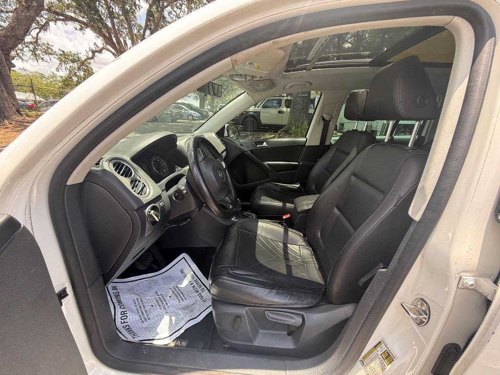 2011 Volkswagen Tiguan S photo