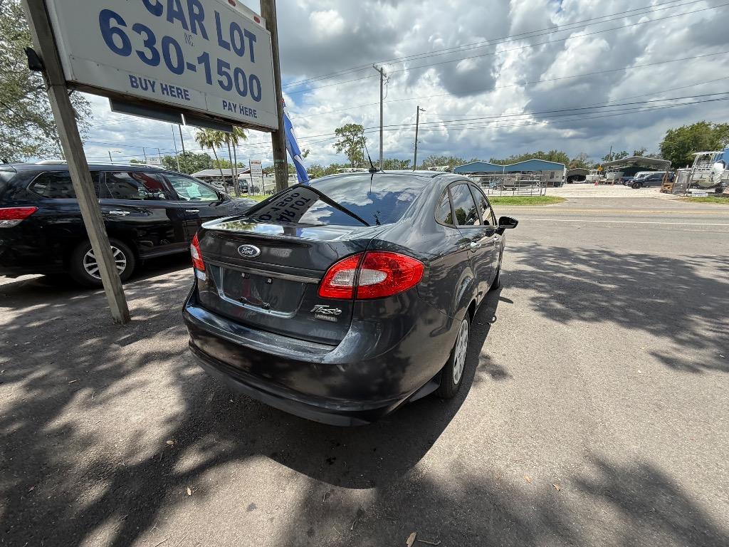 2011 Ford Fiesta - $5,500