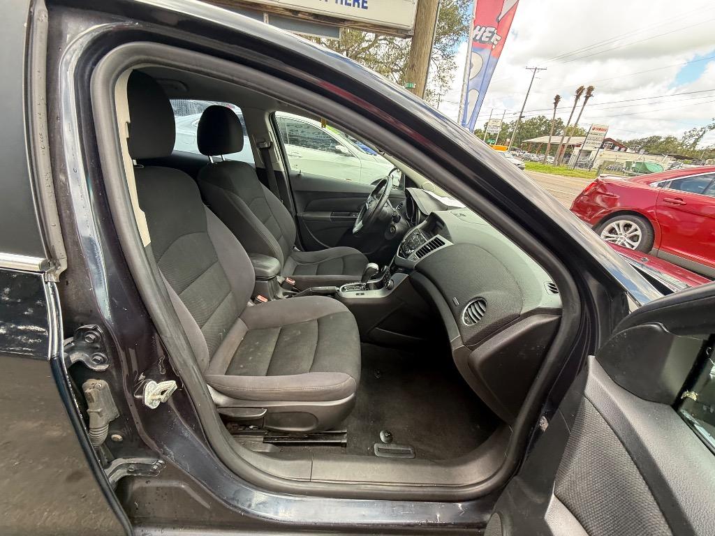 2014 Chevrolet Cruze - $4,950