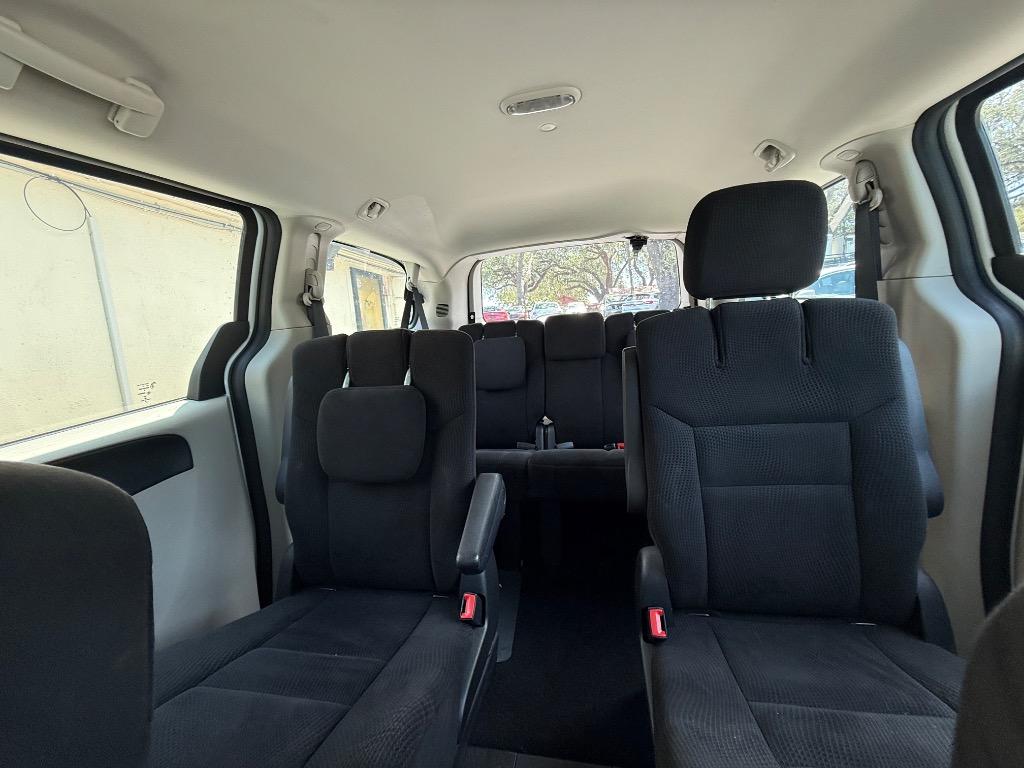 2014 Dodge Grand Caravan - $10,500