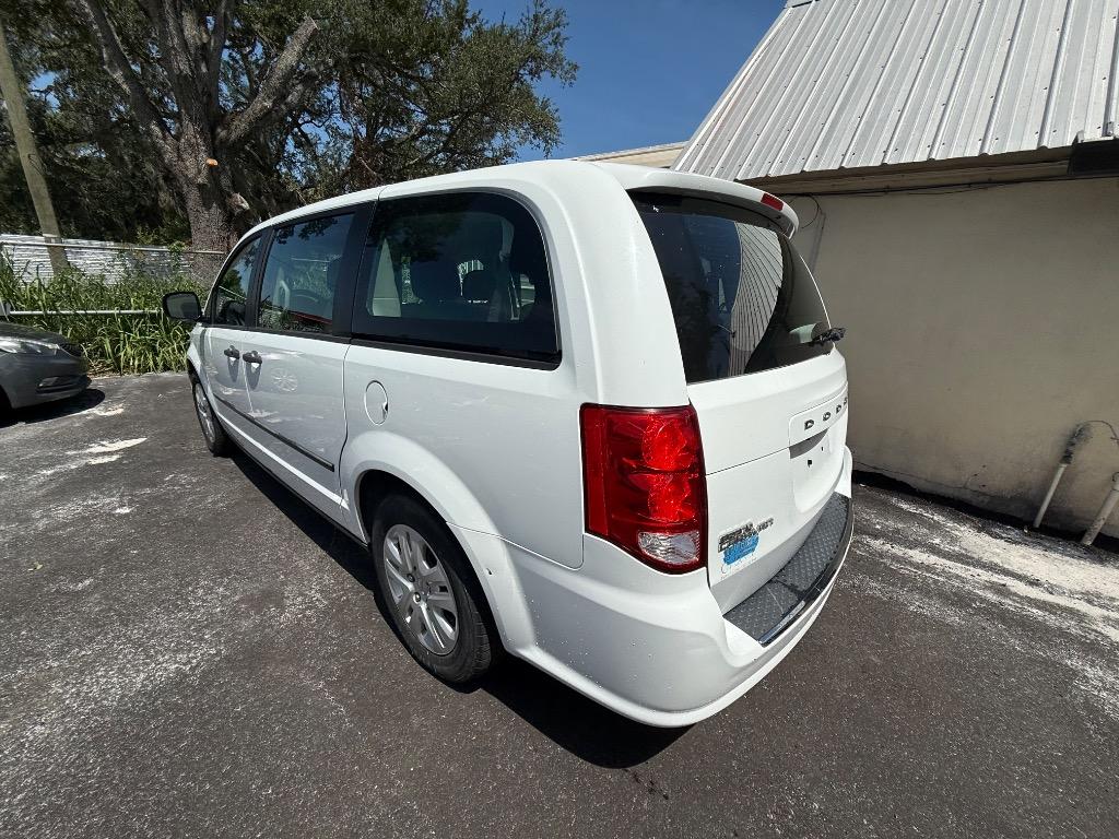 2014 Dodge Grand Caravan - $10,500