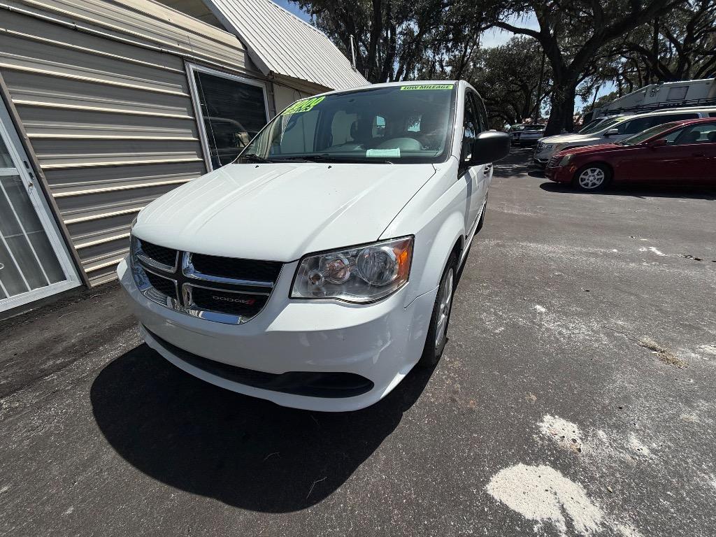 2014 Dodge Grand Caravan - $10,500