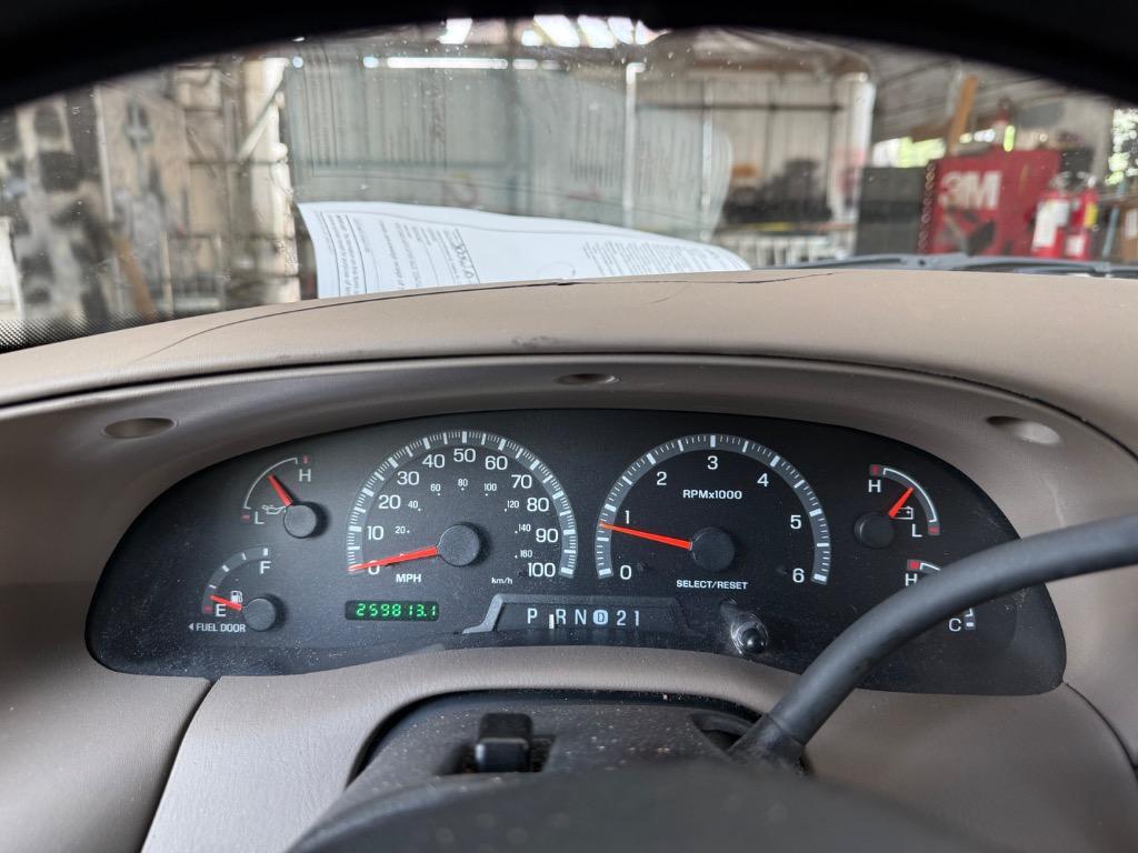 2000 Ford F-150 - $5,950