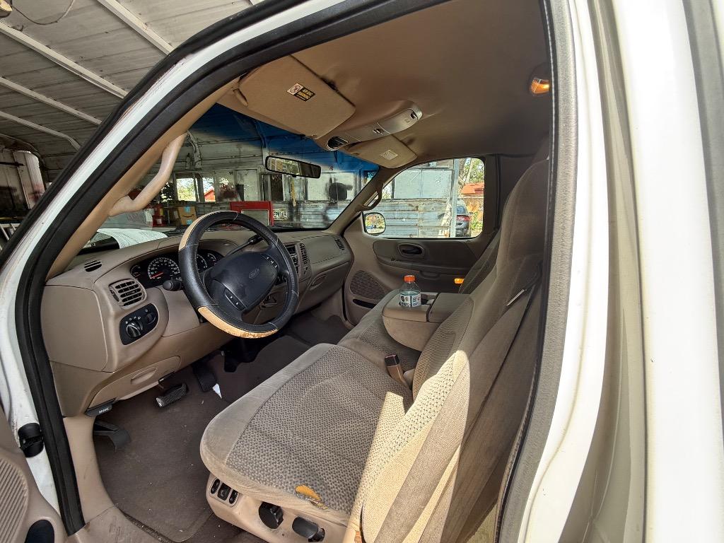 2000 Ford F-150 - $5,950