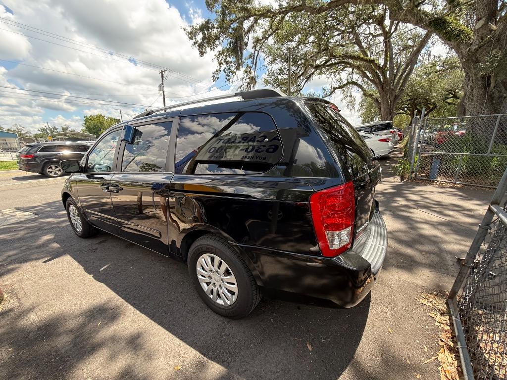 2012 Kia Sedona - $5,950