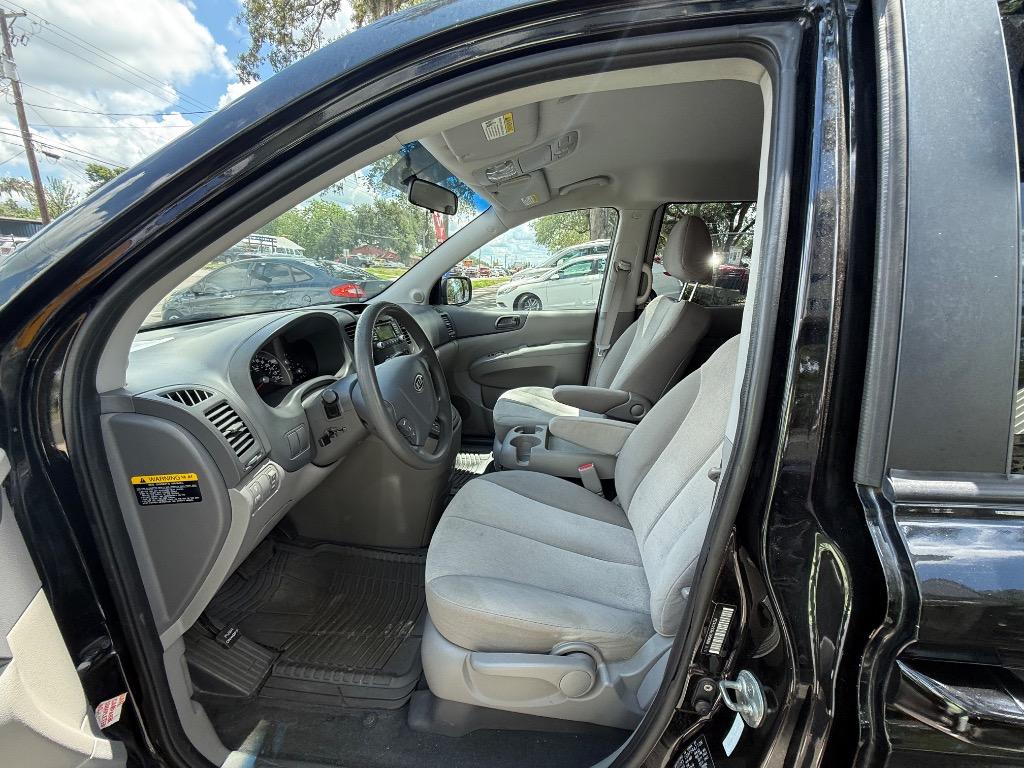 2012 Kia Sedona - $5,950