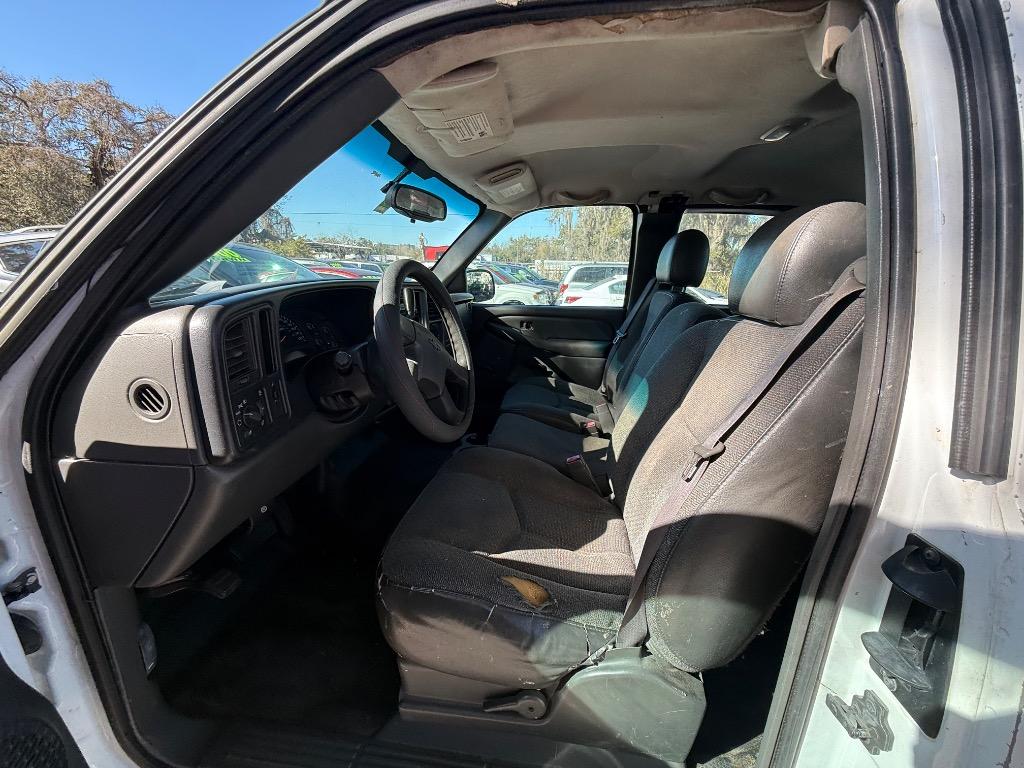 2003 Chevrolet Silverado - $2,800