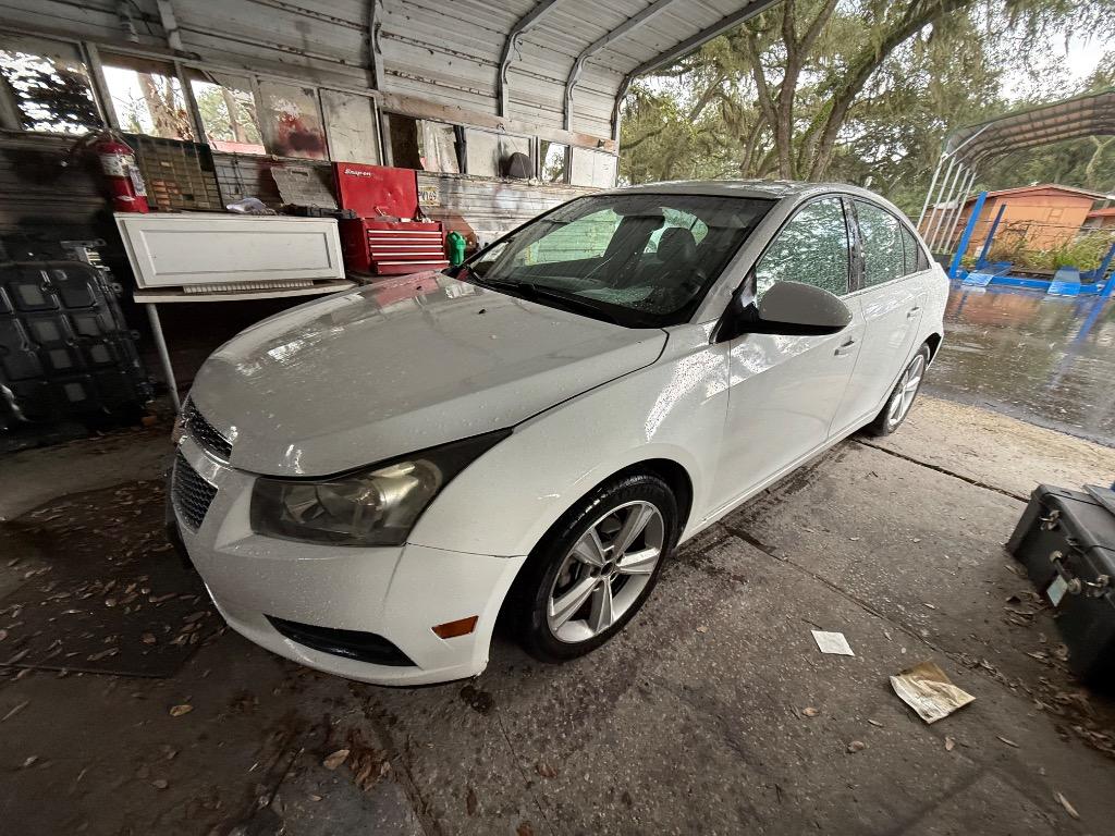 2013 Chevrolet Cruze - $2,800