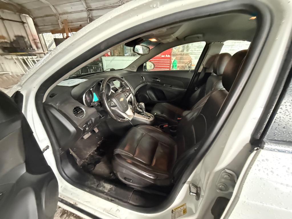 2013 Chevrolet Cruze - $2,800
