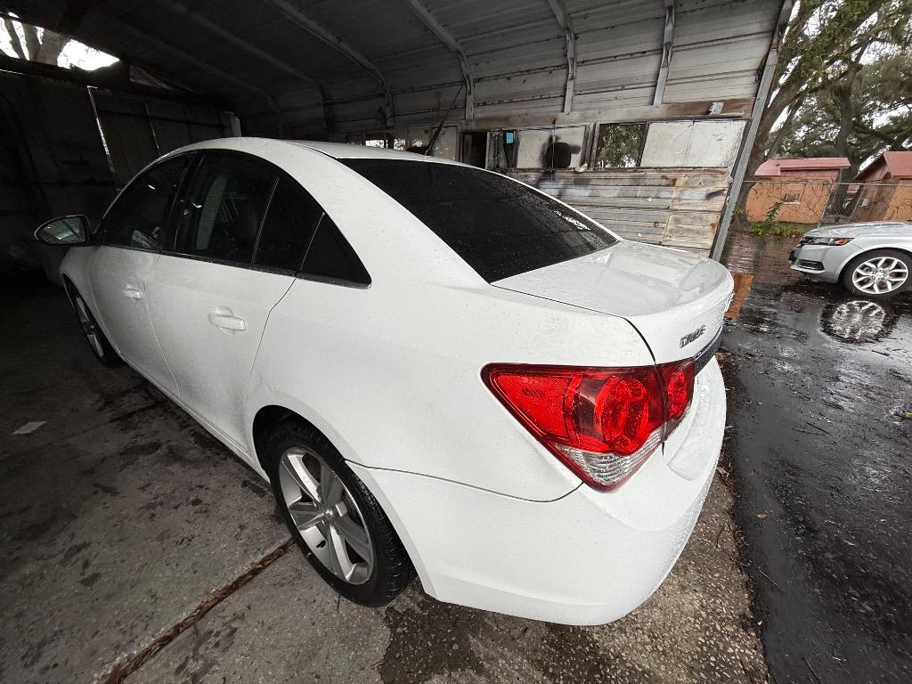 2013 Chevrolet Cruze - $2,800