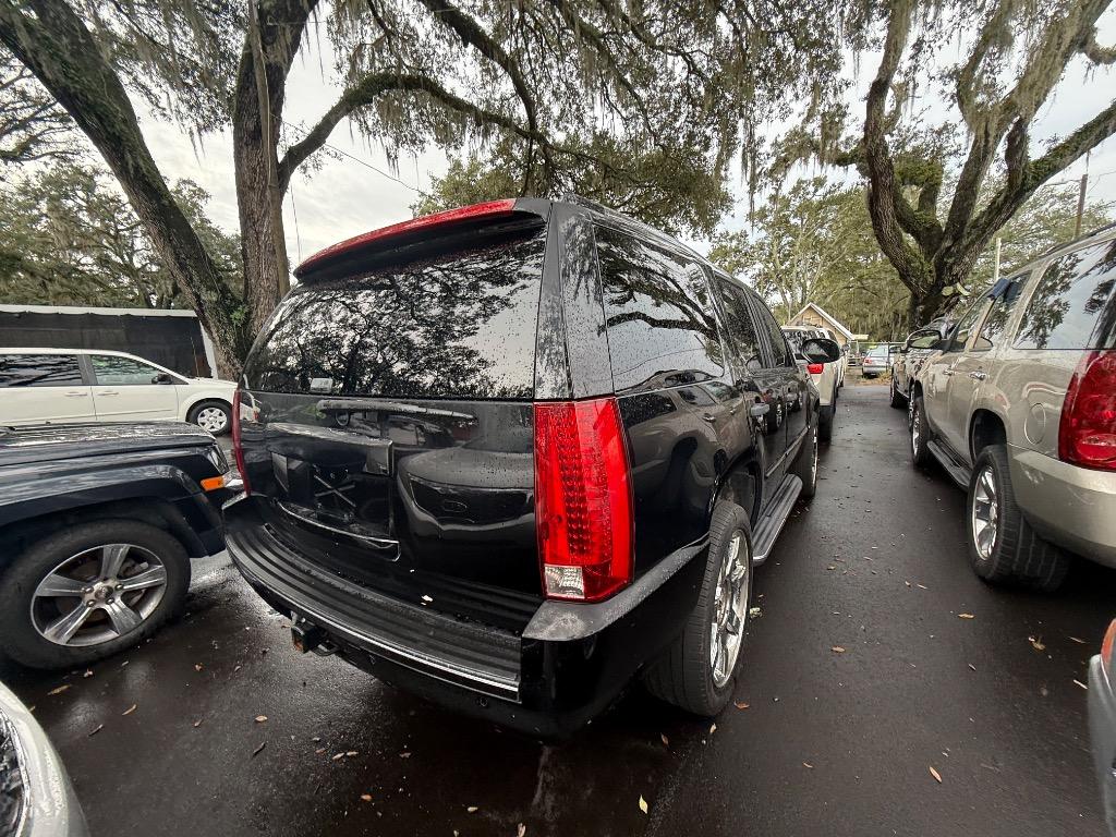 2007 Cadillac Escalade - $8,950