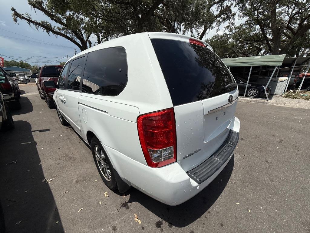 2014 Kia Sedona - $6,500