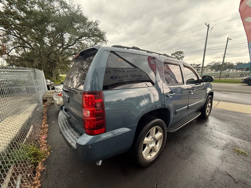2009 Chevrolet Tahoe - $10,500