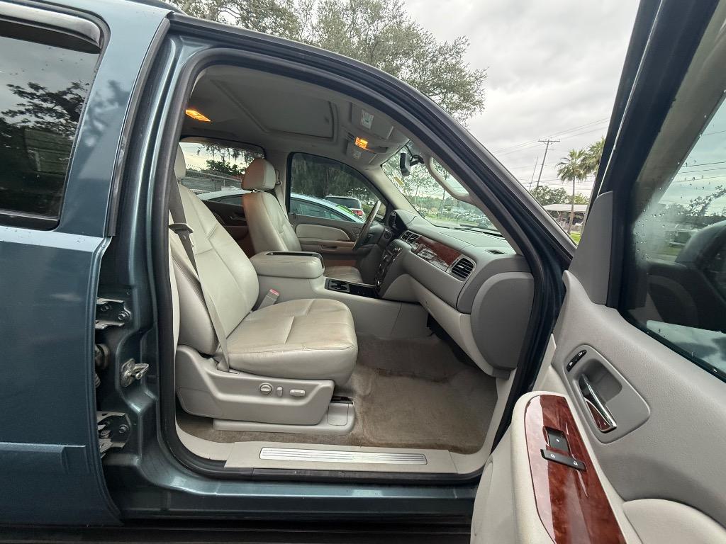 2009 Chevrolet Tahoe - $10,500
