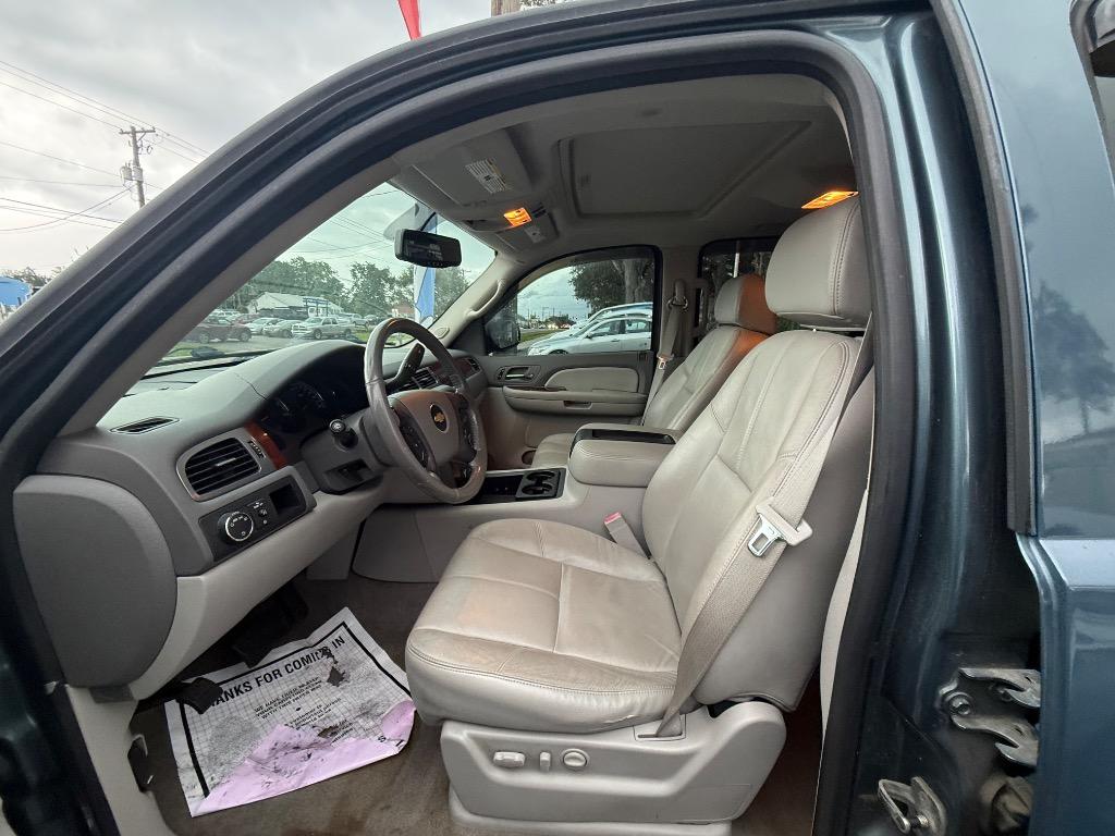 2009 Chevrolet Tahoe - $10,500