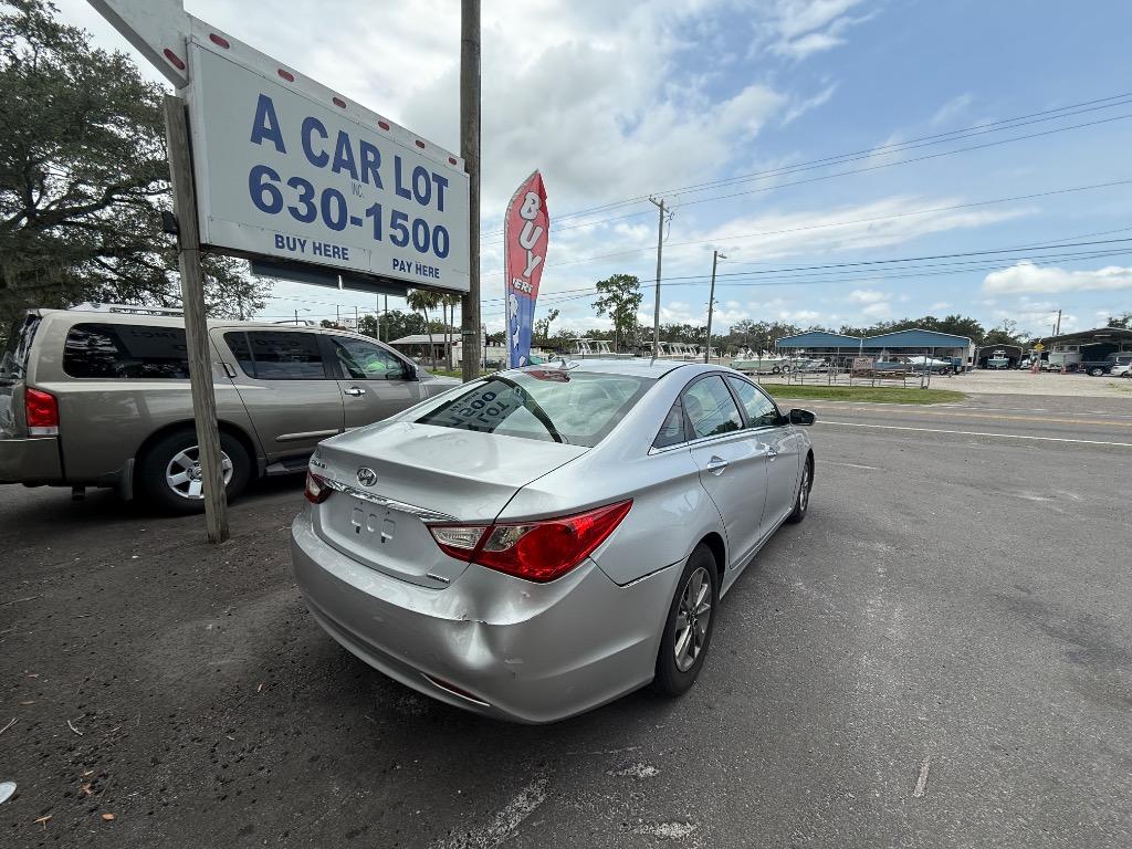 2013 Hyundai Sonata - $4,200