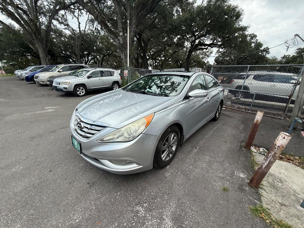 2013 Hyundai Sonata - $4,200