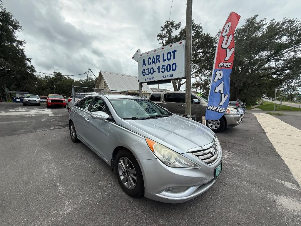 2013 Hyundai Sonata - $4,200