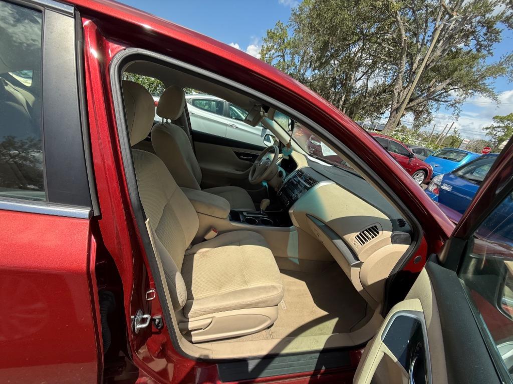 2014 Nissan Altima - $5,800