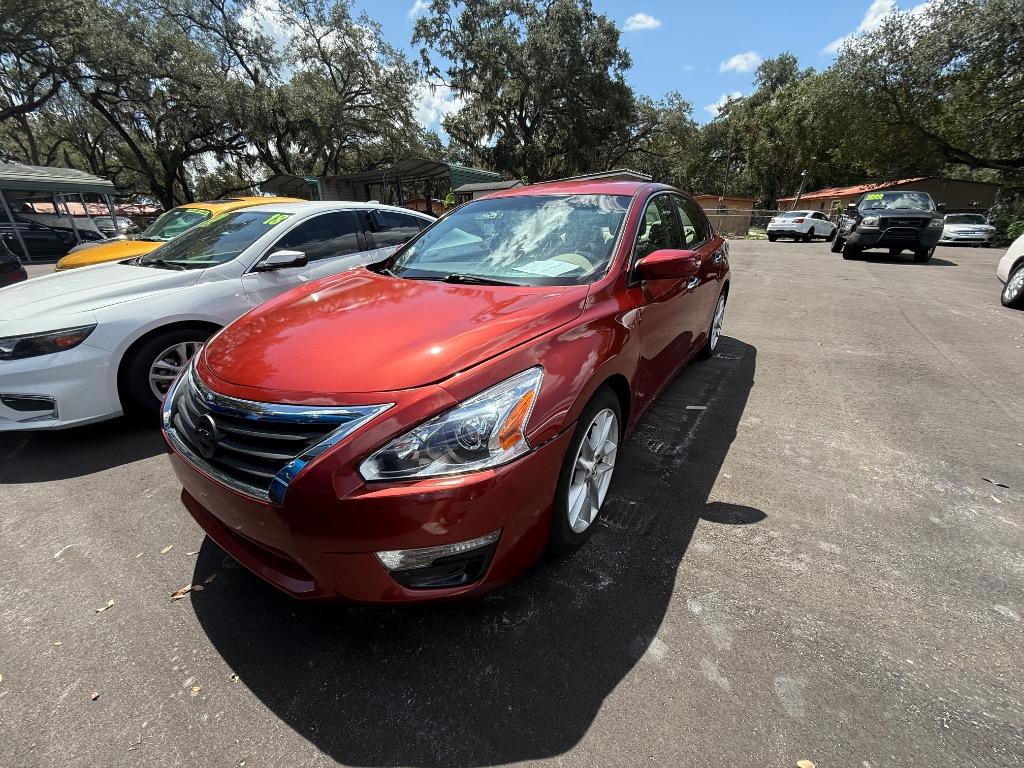 2014 Nissan Altima - $5,800