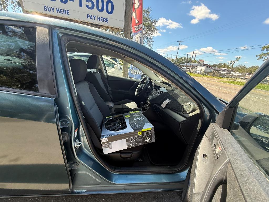 2010 MAZDA MAZDA3 - $4,200