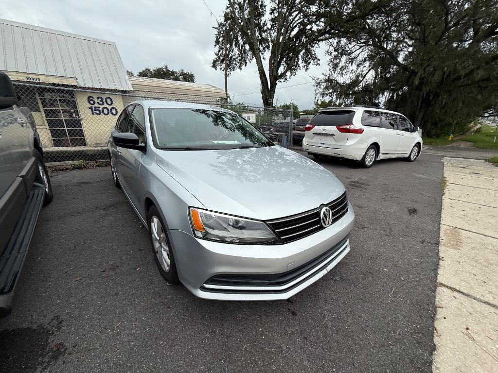 2015 Volkswagen Jetta - $5,950
