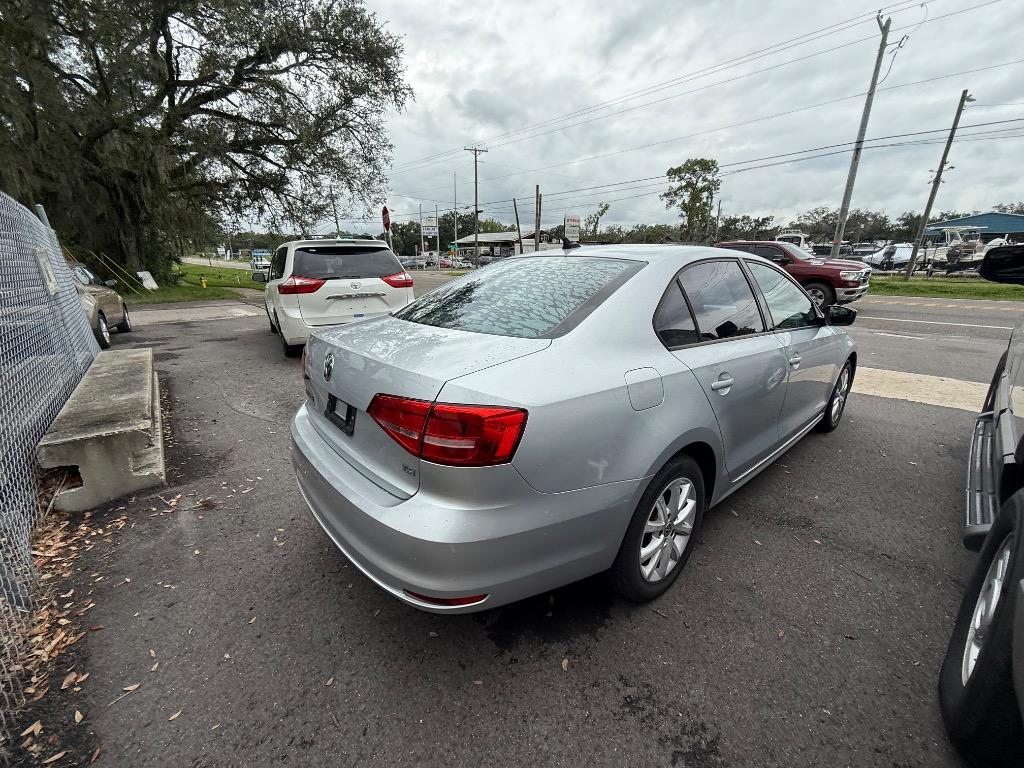2015 Volkswagen Jetta - $5,950
