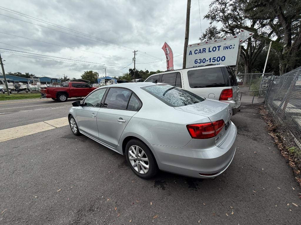 2015 Volkswagen Jetta - $5,950