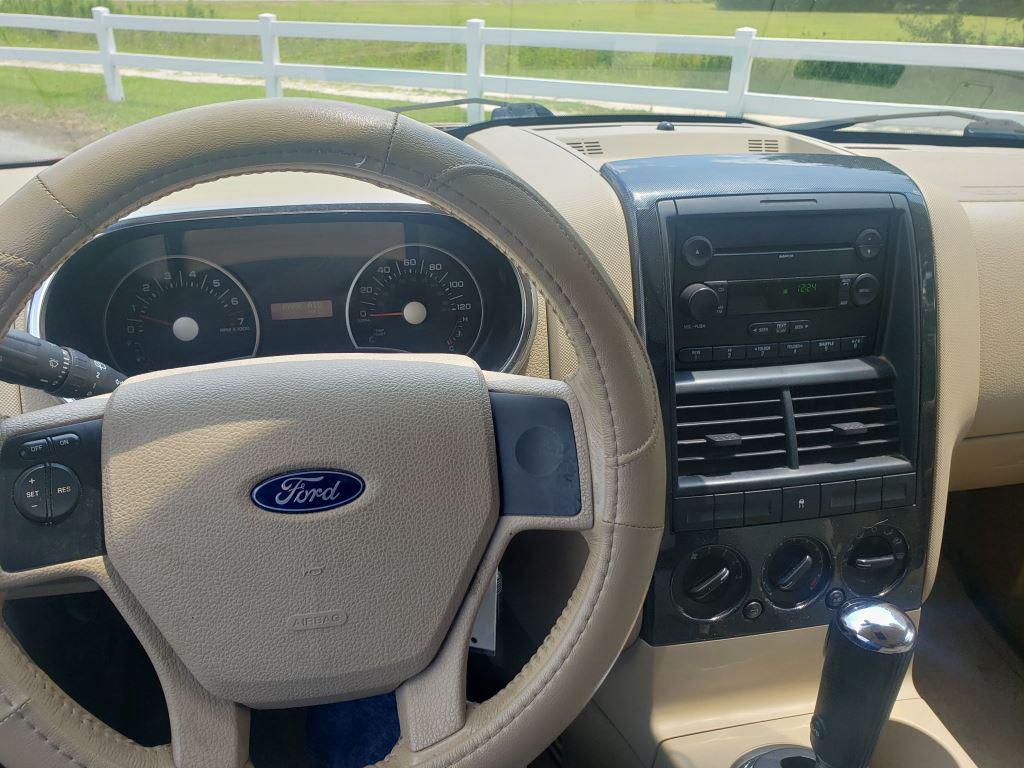 2006 Ford Explorer - $5,995
