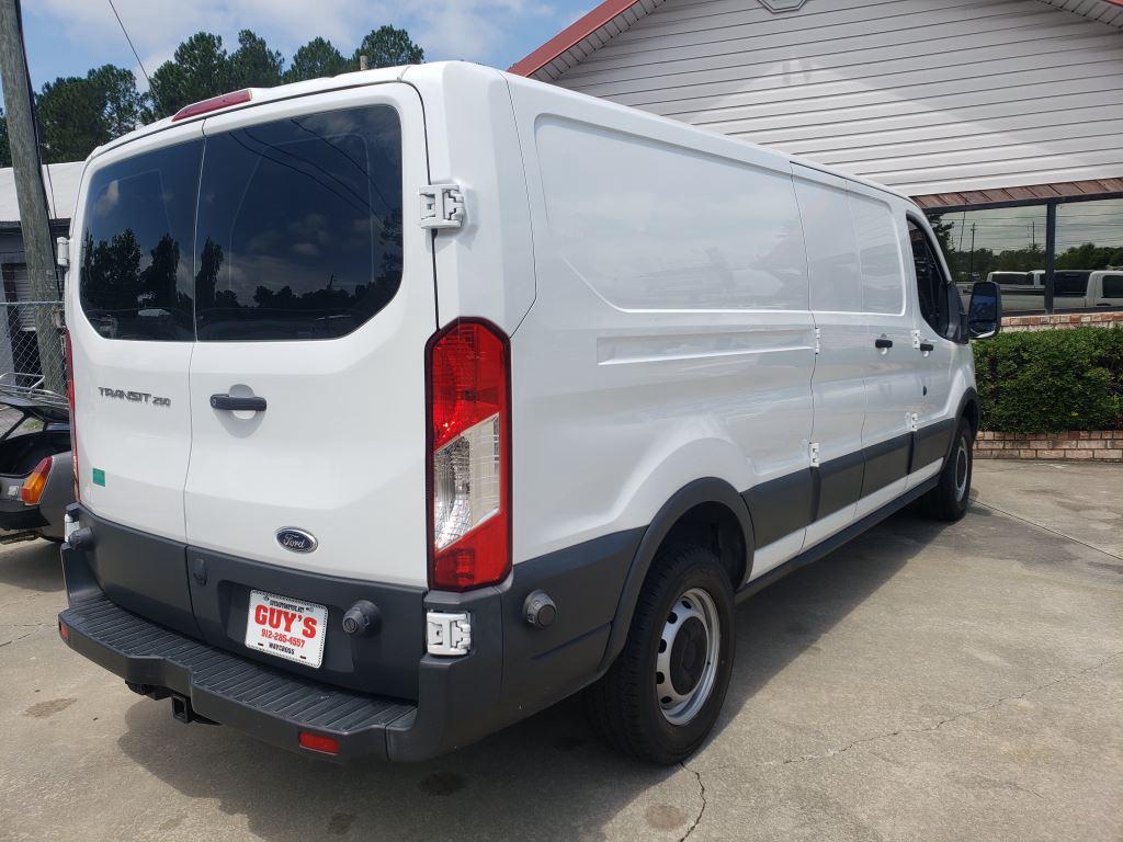 2018 Ford T250 Vans  photo