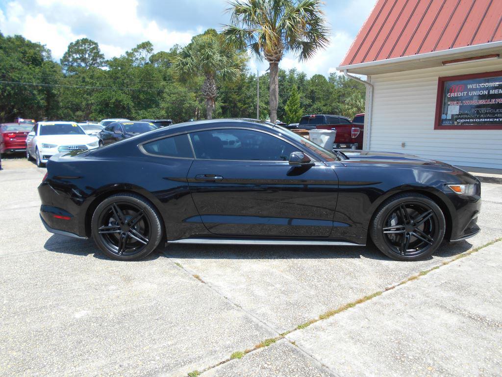 2017 Ford Mustang - $17,990