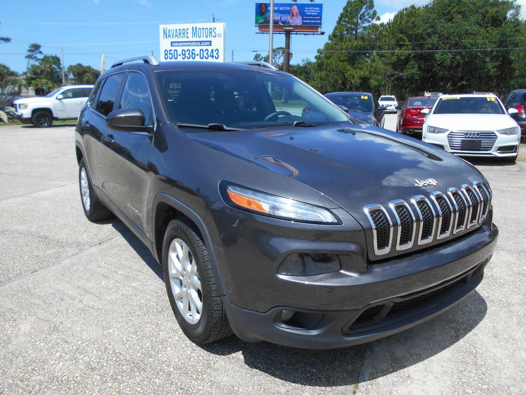 2015 Jeep Cherokee - $11,990