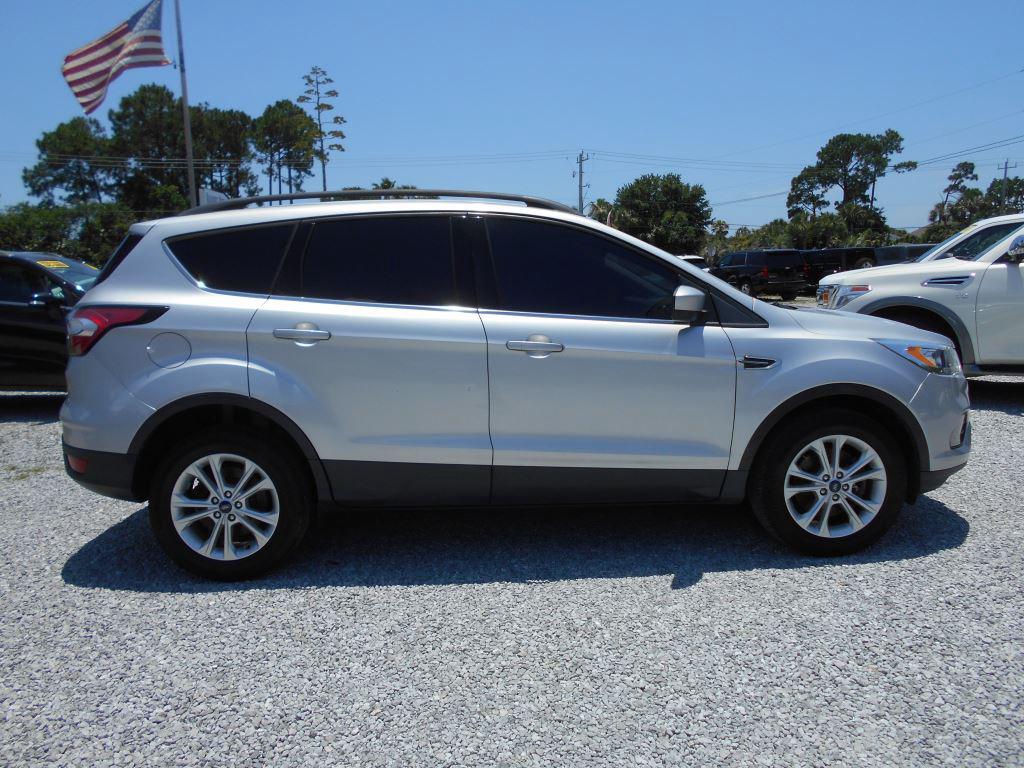 2018 Ford Escape - $10,990