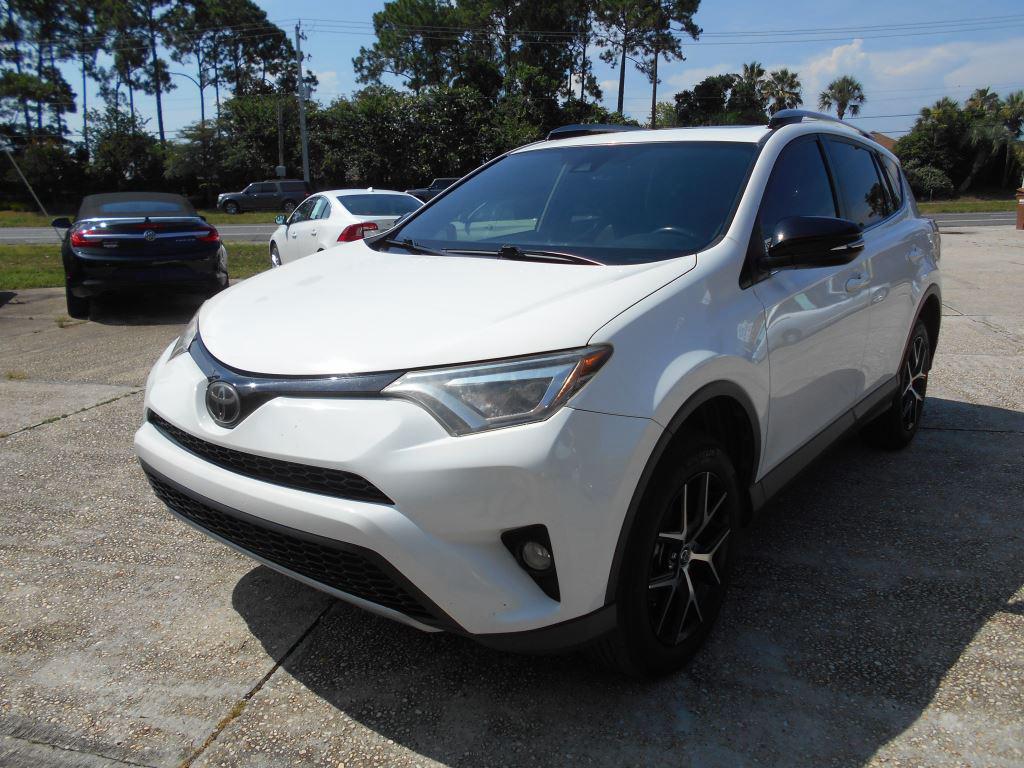 2018 Toyota RAV4 - $14,500