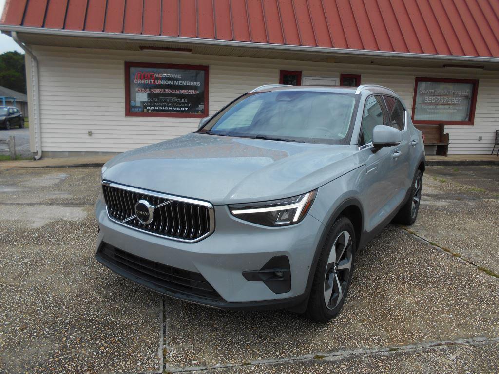2024 Volvo XC40 - $23,990